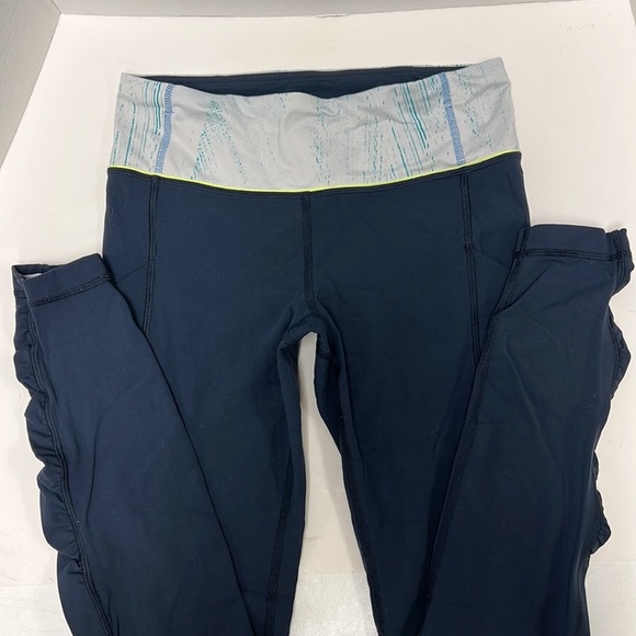 Lululemon Women’s Ruched Side Athletic Leggings with Side Pockets Size 4 - Picture 4 of 10